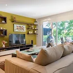 Del Viento Vaiven Penthouse 31 condo