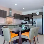 Del Viento Vaiven Penthouse 31 condo