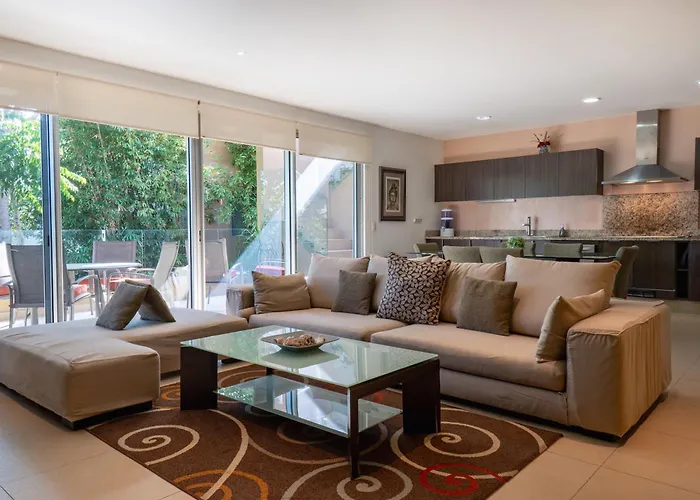 Del Viento Vaiven Penthouse 31 condo